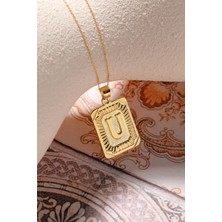 Moom Mücevherat Kadın 14 Ayar Altın Kare Harf Kolye U Harfi Altın Kolye Zincirli Harf Kolye