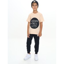 Toontoy Erkek Çocuk 2'li Takım Baskılı Bisiklet Yaka Kısa Kollu T-Shirt & Beli Paçası Lastikli Cepli Jogger Eşofman Altı - Renk Bloklu & 2 Iplik
