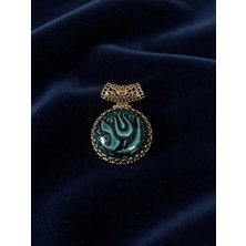 Anka Select Gold Çerçeveli Yeşil Malakit Desenli Kolye Ucu – Bohem Doğal Taş Görünümlü Şık Tasarım