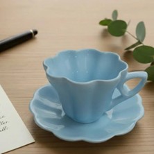 Zarif Çiçek Desenli Tabaklı Kahve Fincanı Beyaz El Yapımı