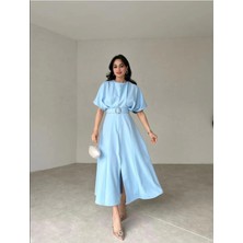 Moda Durağı Kaliteli Midi Elbise Yırtmaç Detaylı Kemerli Bebe Mavi