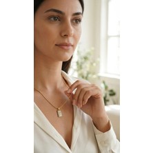 ArmoniaVital Işıltılı Zirkon Taşlı Dikdörtgen Minimalist Kolye - 22 Ayar Altın Kaplama Görünümlü