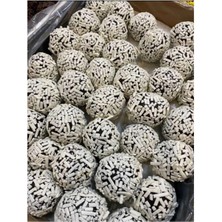 Darende Kayısı Dünyası Beyaz Çikolatalı Kayısı Dolgulu Truf Topları 500 Gr – Gurme Lezzet