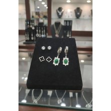 Yeşil Taşlı Gümüş Sallantılı Küpe Seti – Minimal & Şık Tasarım ( 3 Çift ))