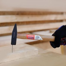 Pucutun WP241017 200GR Ahşap Saplı Çekiç