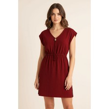 Akman Kadın Bordo Yanları Yırtmaçlı Tokalı V Yaka Mini Plaj Elbisesi