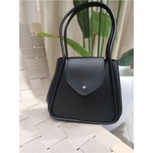 Kadın Siyah Tek Bölmeli, Büyük Boy Yanlardan Çıtçıtlı Ayarlanabilir Suni Deri El Kol ve Omuz Çantası