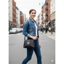 Kadın Siyah Şık Kapitoneli Omuz ve Çapraz Askılı Çanta