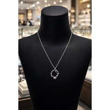 Zirkon Taşlı Çiçek Detaylı Gümüş Çelenk Kolye