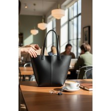 Rafiel Siyah Deri Görünümlü Minimalist Omuz Çantası - Büyük El ve Kol Çantası