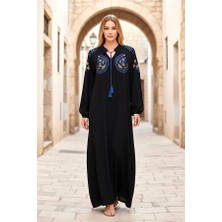 Modanı Seç Siyah Göğsü ve Kolları Nakışlı Püsküllü Balon Kol Uzun Elbise