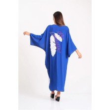 Modanı Seç Saks Mavi Sırtı ve Yakası Yaprak Nakışlı V Yaka Cepli Oversize Uzun Gömlek Elbise