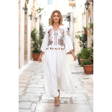 Modanı Seç Beyaz V Yaka Önü ve Kolları Otantik Nakışlı Püsküllü Uzun Elbise