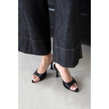 Straswans Franco Kadın Topuklu Saten Sandalet Siyah