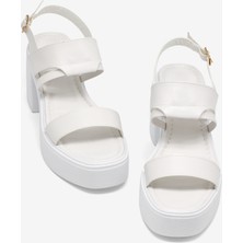 Tonny Black Kadın Beyaz Rahat Kalıp Poli Taban Topuklu Sandalet