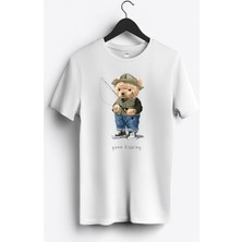 MGAX Balıkçı Balığa Giden Sevimli Ayı Baskılı Regular Sıfır Yaka %100 Pamuk Unisex Penye T-Shirt