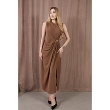 Kadın Kalın Askılı Yırtmaçlı Linda Kumaş Elbise Kahve