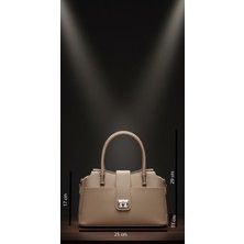 Vardis Geçmeli Tokalı Dört Cepli Geniş Hacimli Kadın El ve Omuz Çantası