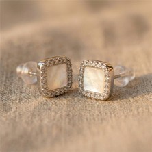 Zeino Kare Beyaz Sedefli Zirkon Taşlı Küpe - 925 Ayar Gümüş Kaplama 7 mm