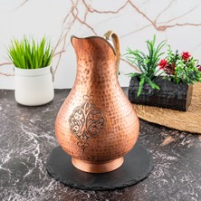 Dmt Copper Home Gaziantep El Yapımı Bakır Sürahi 1800 ml – Osmanlı Motifli, Pirinç Kulplu, El Dövmesi Bakır Su Sürahisi