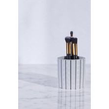 Özgürce Beyaz Renk Makyaj Fırça Organizeri ve Düzenleyici