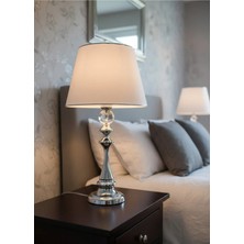 Decodelight Shine Model Krom Metal Yüksek Ayaklı Kristal Taşlı Beyaz Krom Şerit Şapkalı Abajur Masa Lambası