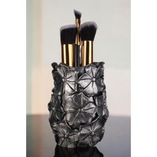 Özgürce Şık Gümüş Eskitme Makyaj Organizeri ve Fırça Seti, Pratik Kullanım