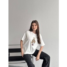 My Lunessa Yeni Sezon Köpek Taşlı Nakışlı Beyaz T-Shirt