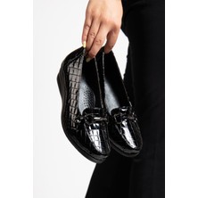 Akgün Terlik Kadın Hakiki Deri Siyah Kroko Rugan Ayakkabı