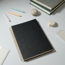 Nacario Kareli Spiralli Not Defteri, A4 Boyut (21X29,7 Cm), 120 Yaprak (240 Sayfa), 90GR. Ivory Kağıt, Ofis Için Ideal (Siyah)