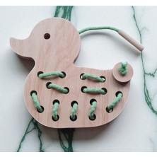 Özgürce Renkli Ip Geçirme Oyunu, Çocuklar Için Eğlenceli ve Öğretici Etkinlik