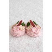 Bishop El Yapımı Örgü Bebek Pembe Patik – Çiçek Detaylı, Pamuk iplik