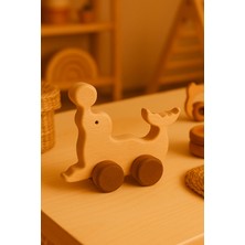 Özgürce El Yapımı Doğal Ahşap Montessori Yunus Balığı Tekerlekli Oyuncak