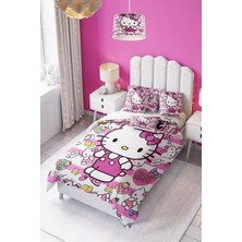 Özgürce Yazılı Hello Kitty Desenli Nevresim Takımı, Çarşafsız, 155X220 cm ve 50X70 cm