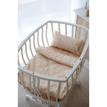 Özgürce Nergis Bahçesi Organik Nevresim Takımı (60X100) – Bahar ve Doğa Esintisi