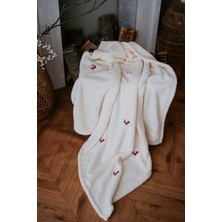 Özgürce Yumuşak Peluş Bebek Battaniyesi 100X110 Ekru Nakışlı, Rahat ve Şık