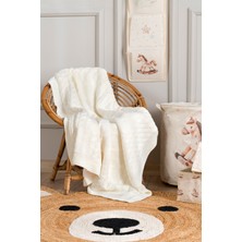 Özgürce Yumuşak ve Şık Örgü Bebek Battaniyesi, 100X100 Cm, Konfor Dolu Kullanım