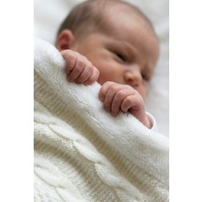 Özgürce Yumuşak ve Şık Örgülü Triko Bebek Battaniyesi, 85X95 Cm, Konforlu Kullanım