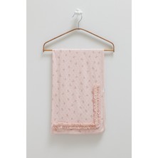 Özgürce Sevimli Kiraz Desenli Fırfırlı 100% Pamuk Bebek Battaniyesi 90X90 cm