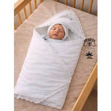 Özgürce Ekru %100 Pamuklu Kız Bebek Battaniyesi, Nakışlı Dantelli, 90X90CM