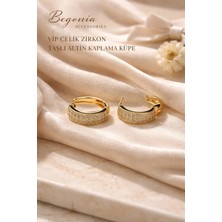 Begonia Accessories Vip Çelik Altın Kaplama Zirkon Taşlı Halka Küpe Minimal Figürlü Çivi Küpe Paslanmaz Kararmaz Alerji Yapmaz Şık Zarif Günlük ve Özel Gün Kadın Küpe