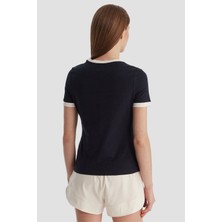 Guess V6GI08K2975 Mila Ss Cn Kadın Tişört