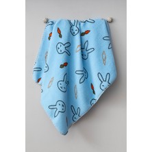 Özgürce Sevimli Tavşanlar Desenli Bebek Battaniyesi, Peluş Kumaş 85X95 cm