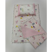 Özgürce Çift Taraflı 3'lü Bebek Alt Açma Seti, Battaniye ve Yastık ile Rahatlık