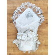 Özgürce Ekru Bebek Battaniyesi ve Kundağı, %100 Pamuklu Dantelli, Yenidoğan ve Hastane Çıkışı