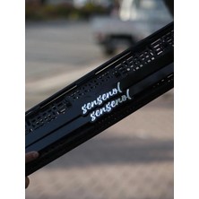 Wooddoom 3D Kabartmalı Takmatik Plakalık Pleksi Kişiye Özel