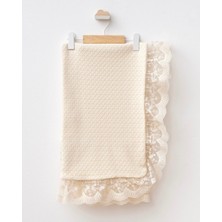 Özgürce Yumuşak 4 Katlı Triko Lüx Dantelli Pamuk Battaniye, Yenidoğan Için