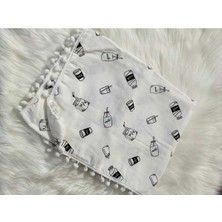 Özgürce Yumuşak ve Şık Bebek Müslin Battaniye, Sevimli Desenli ve Ponpon Detaylı