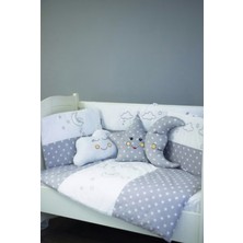 Özgürce Yumuşak ve Konforlu Bebek Uyku Seti 80X140 Gri Bulut Deseni