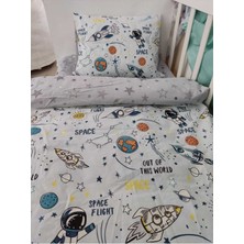 Özgürce Pamuklu Çocuk Yatak Takımı 120X200 Uzay Astronot Gri Yıldızlı Yorganlı